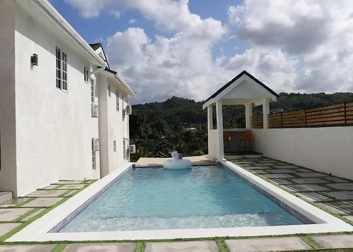 Holiday home Eshae Living - Spacious 2br With Breakfast & Pool Ocho Rios