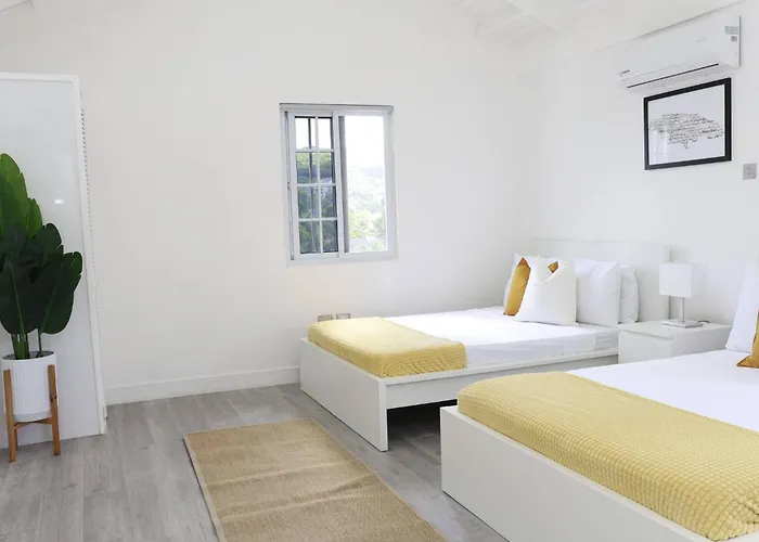 Holiday home Eshae Living - Spacious 2br With Breakfast & Pool *